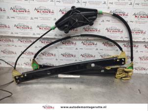 O138465 Gebruikte raammechaniek 4deurs links-voor Audi A4