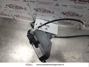 O138483 Gebruikte slotmechaniek portier 4deurs links-achter Peugeot 308