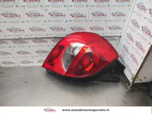 O138535 Gebruikte achterlicht links Renault Clio