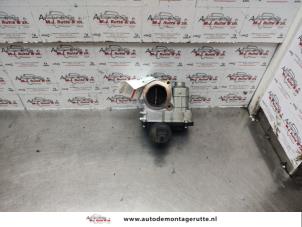 O138687 Gebruikte gasklephuis Nissan Note