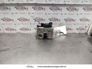 Gebruikte Deurslot Cilinder links Audi A3 (8L1) 1.8 20V Prijs op aanvraag aangeboden door Autodemontage M.J. Rutte B.V.