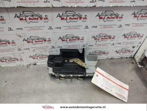 O138861 Gebruikte slotmechaniek portier 4deurs links-achter Citroen C5