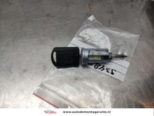 O139048 Gebruikte kontaktslot+sleutel Toyota Avensis