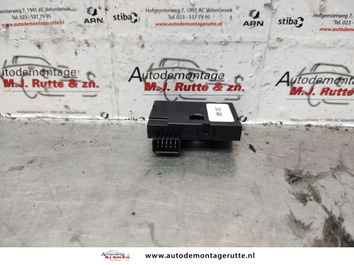 Gier sensor van een Audi A3 (8P1) 2.0 16V FSI 2003