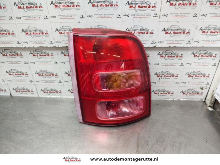 Gebruikte Achterlicht links Nissan Micra O139311