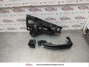 O139326 Gebruikte deurgreep 4deurs rechts-voor Audi A4