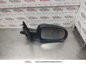 O139446 Gebruikte spiegel buiten rechts Opel Corsa