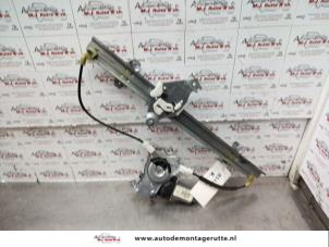 O139588 Gebruikte ruitmechaniek 4deurs rechts-voor Nissan Note