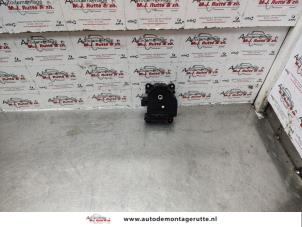 O139592 Gebruikte kachelklep motor Mitsubishi Colt