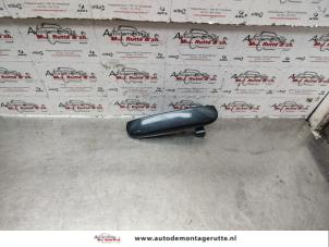 O139597 Gebruikte deurgreep 4deurs rechts-voor Mitsubishi Colt