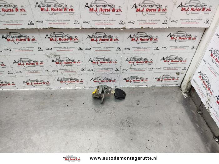 Gebruikte Cilinderslot Portier rechts Hyundai Matrix O139621
