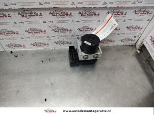 O139679 Gebruikte abs pomp Toyota Yaris