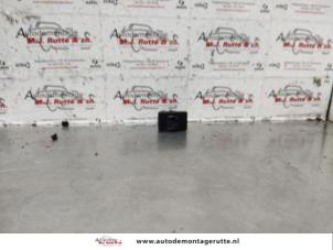 O139690 Gebruikte schakelaar licht Toyota Yaris