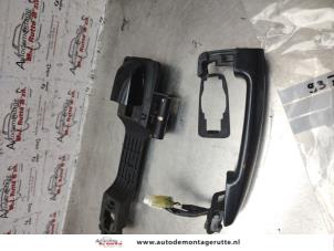 O139774 Gebruikte portiergreep 2deurs rechts Suzuki Swift