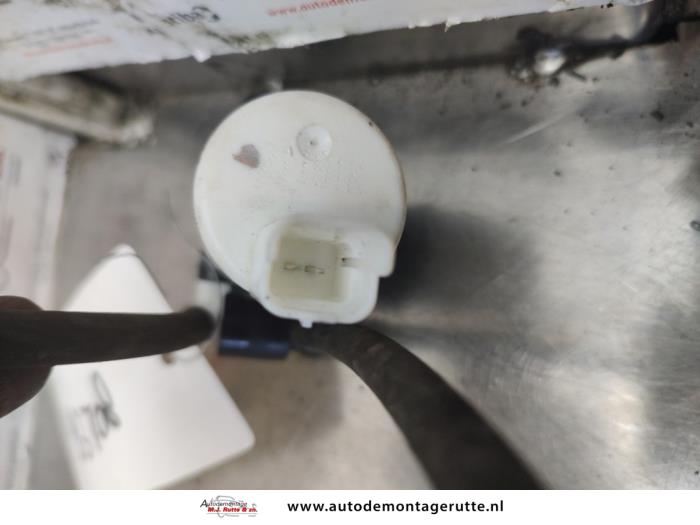 Gebruikte Ruitensproeierpomp voor Peugeot 307 O139792
