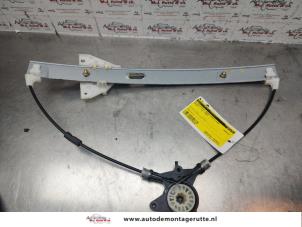 O139836 Gebruikte ruitmechaniek 4deurs rechts-voor Mazda 6.