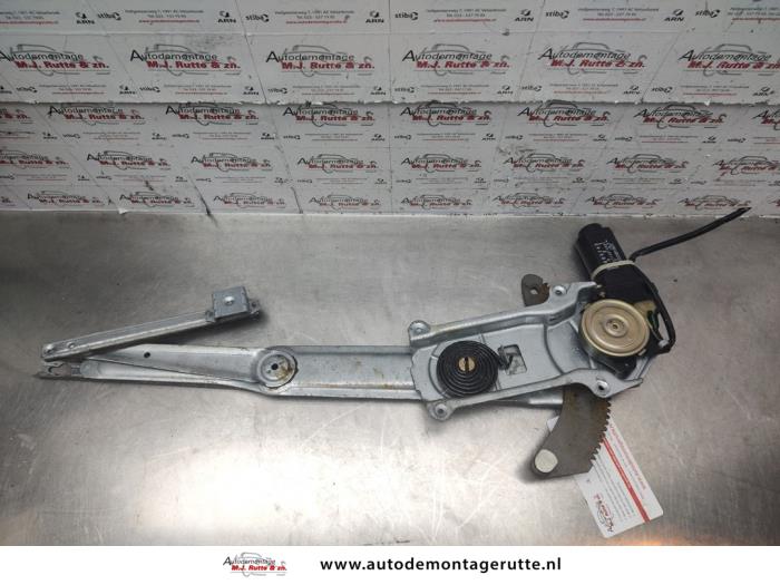 Gebruikte Ruitmechaniek 4Deurs links-voor Jeep Grand Cherokee O139859