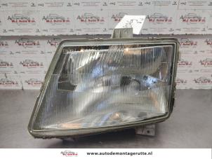 O139872 Gebruikte rechter koplamp Mercedes Vito