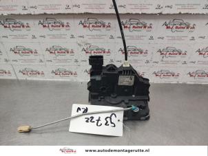 O139935 Gebruikte slotmechaniek portier 4deurs rechts-voor Fiat Punto Grande