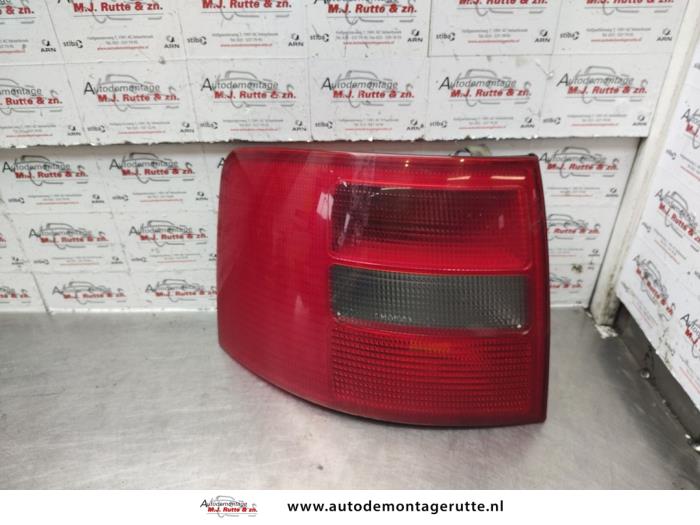 Gebruikte Achterlicht links Audi A6 O140126