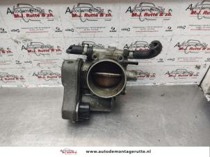 O140138 Gebruikte gasklephuis Opel Omega