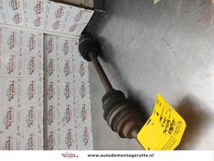 O140162 Gebruikte cardanas links-voor (vwa) Suzuki Ignis