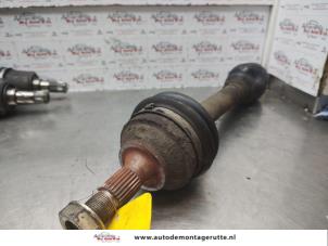 O140166 Gebruikte aandrijfas links-voor Peugeot Partner