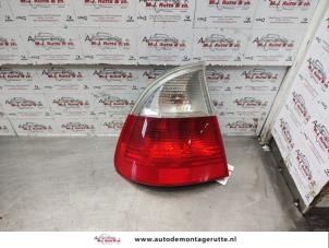 O140246 Gebruikte achterlicht links BMW 3-Serie