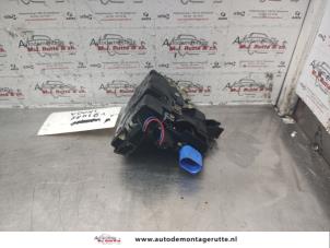 O140255 Gebruikte deurslot mechaniek 4deurs links-voor Skoda Fabia