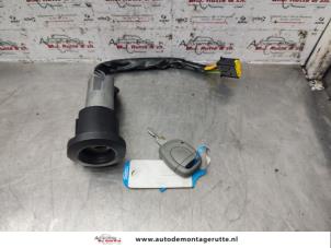 O140397 Gebruikte sleutel+contactslot Renault Twingo