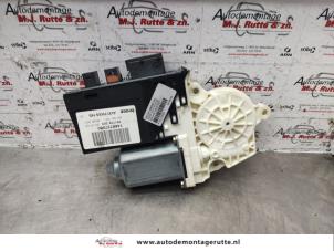 O140414 Gebruikte raammotor portier Citroen C8