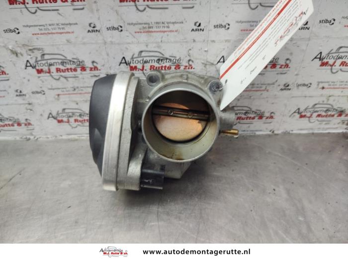 Gebruikte Gasklephuis Renault Clio O140478