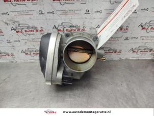 O140478 Gebruikte gasklephuis Renault Clio