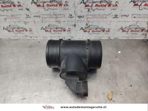 O140526 Gebruikte luchtmassameter Opel Astra