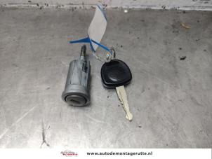 O140569 Gebruikte kontaktslot+sleutel Opel Agila