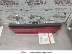 O140674 Gebruikte extra remlicht midden Daihatsu Trevis