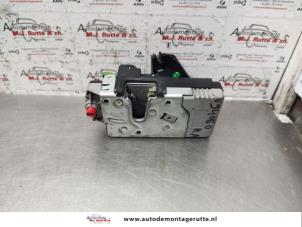 O141025 Gebruikte deurslot mechaniek 4deurs rechts-achter Saab 9-5