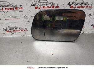 Gebruikte Spiegelglas links Peugeot 307 CC (3B) 2.0 16V Prijs op aanvraag aangeboden door Autodemontage M.J. Rutte B.V.