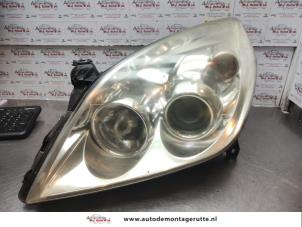O141083 Gebruikte linker koplamp Opel Vectra