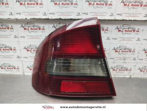 O141096 Gebruikte achterlicht links Subaru Legacy
