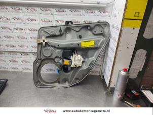 O141104 Gebruikte ruitmechaniek 4deurs rechts-achter Volkswagen Bora