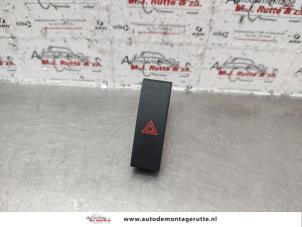 O141219 Gebruikte alarmlicht schakelaar Chevrolet Spark
