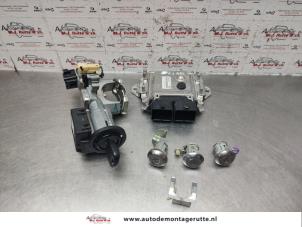 O141306 Gebruikte kontaktslot + computer Suzuki Alto
