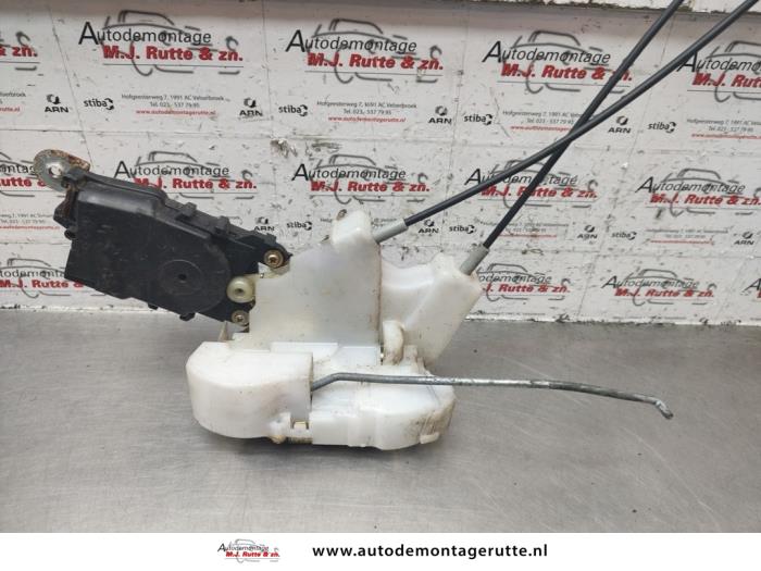 Gebruikte Deurslot Mechaniek 4Deurs links-voor Subaru Forester O141627