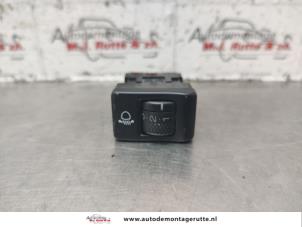 O141640 Gebruikte schakelaar koplamp ihv Subaru Forester