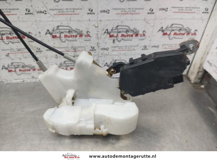 Gebruikte Deurslot Mechaniek 4Deurs rechts-voor Subaru Forester O141664