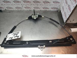 O141740 Gebruikte ruitmechaniek 2deurs rechts-voor Peugeot Bipper