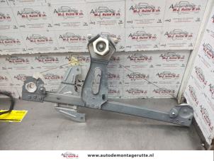 O141929 Gebruikte ruitmechaniek 4deurs rechts-voor Citroen C1