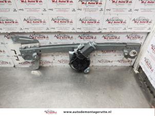 O142019 Gebruikte raammechaniek 2deurs rechts-voor Citroen C1