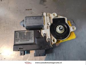 O142099 Gebruikte raammotor portier Citroen C5